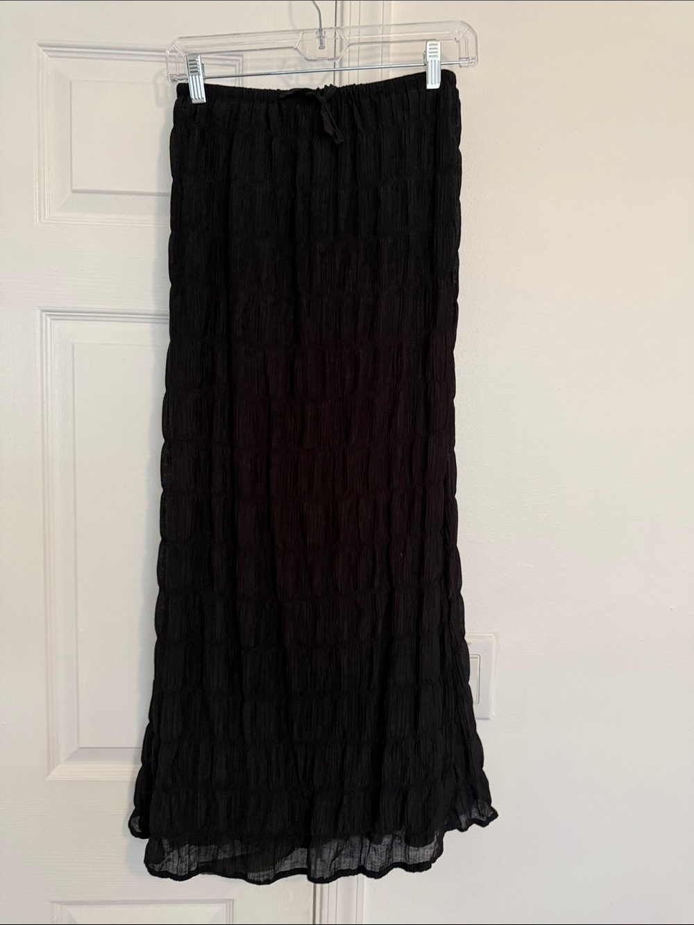 Women's Black Crinkle Maxi Skirt - Elastic Waist